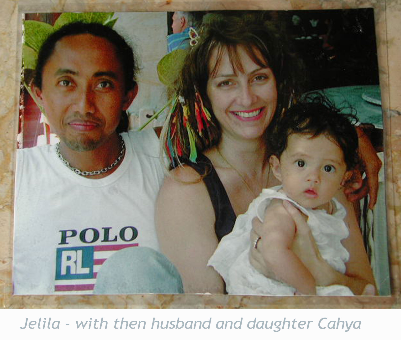 Jelila-with-then-husband-and-daughter-cahya